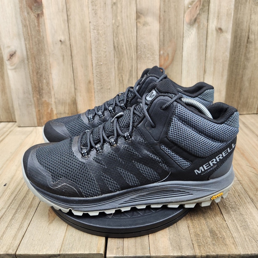 Merrell Nova 2 Mid Hiking Boots Waterproof Mens size 9.5 Wide Black J035579W